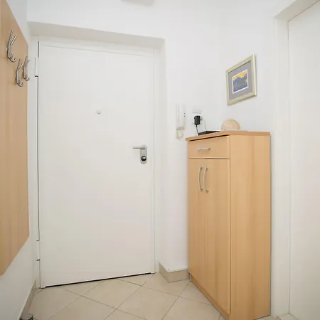 Center Beautiful Daire *