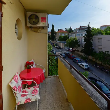 Daire Center Beautiful