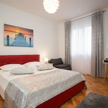 Center Beautiful Daire