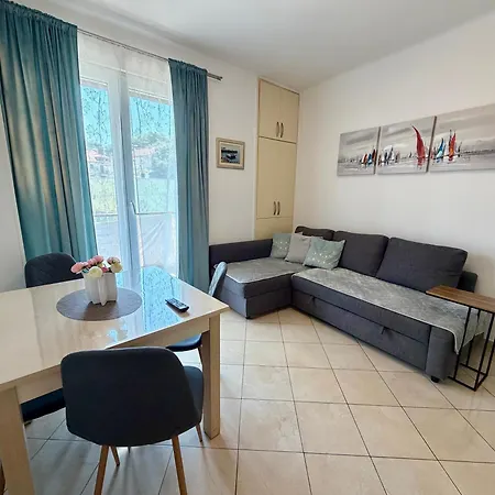 Apartment Center Beautiful *